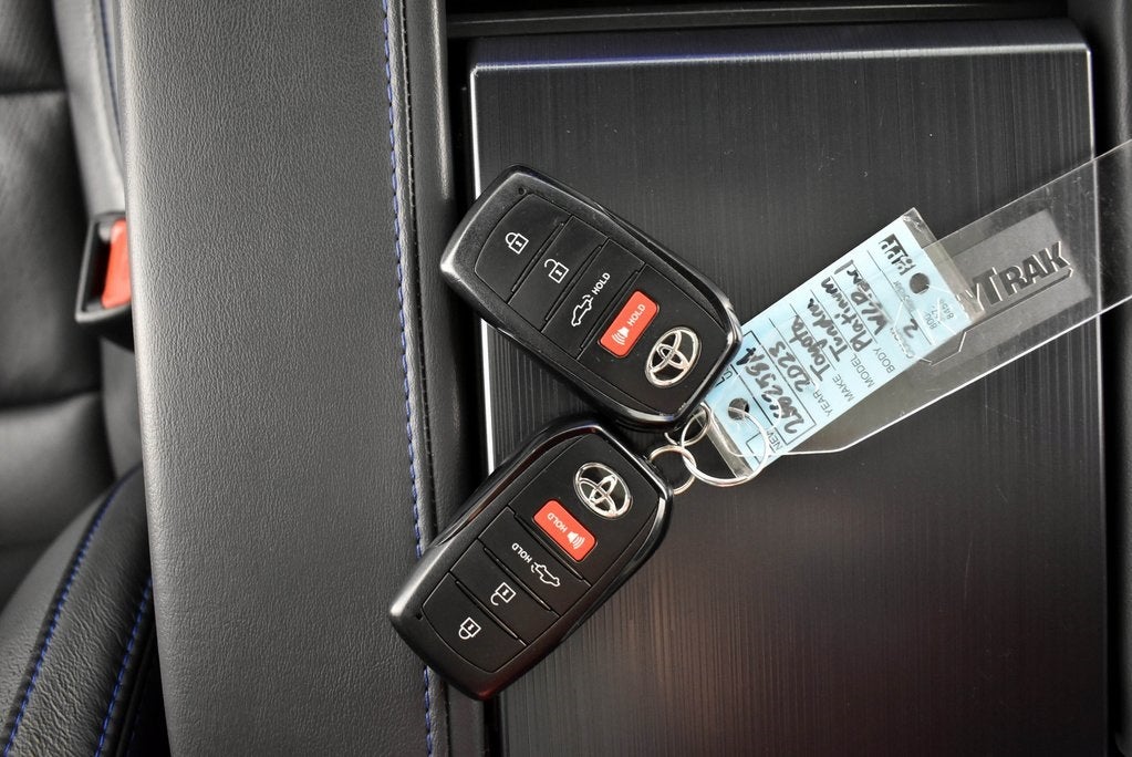 2023 Toyota Tundra Hybrid Platinum