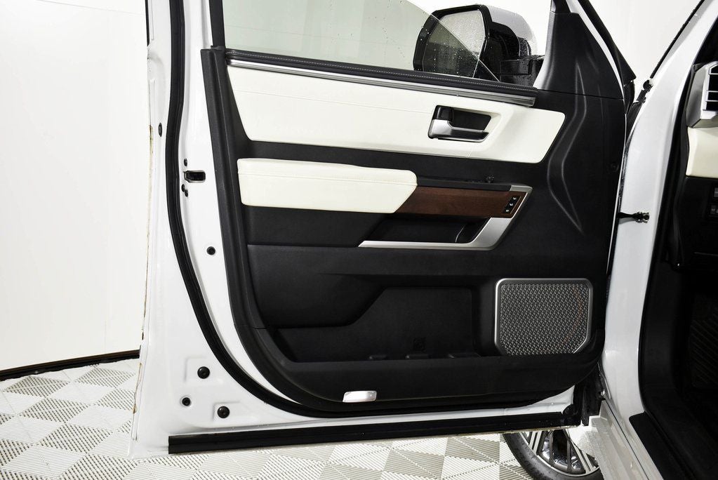 2023 Toyota Tundra Hybrid Capstone