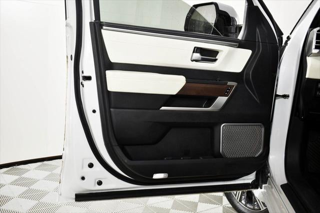 2023 Toyota Tundra Hybrid Capstone