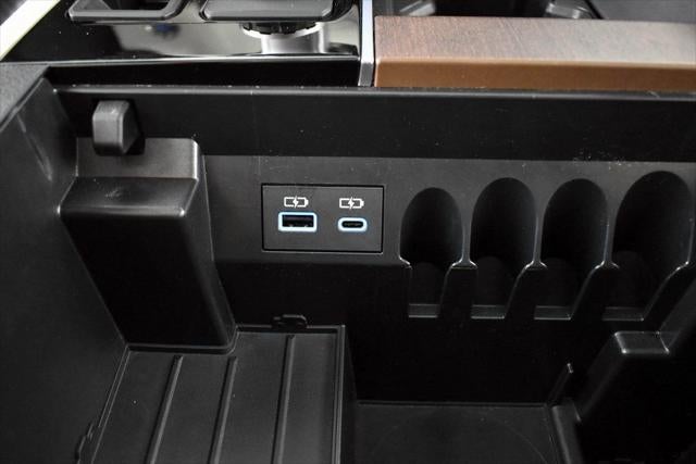 2023 Toyota Tundra Hybrid Capstone