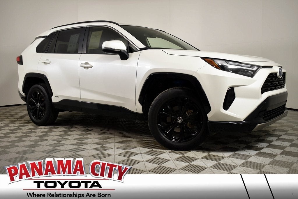 2022 Toyota RAV4 Hybrid SE
