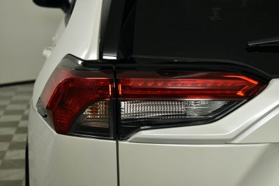 2022 Toyota RAV4 Hybrid SE