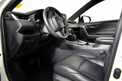 2022 Toyota RAV4 Hybrid SE