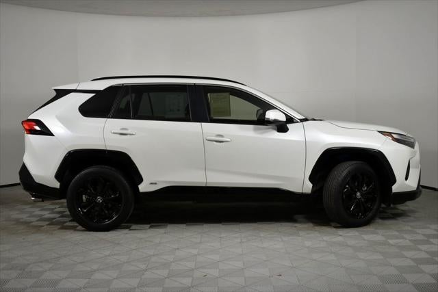 2022 Toyota RAV4 Hybrid SE