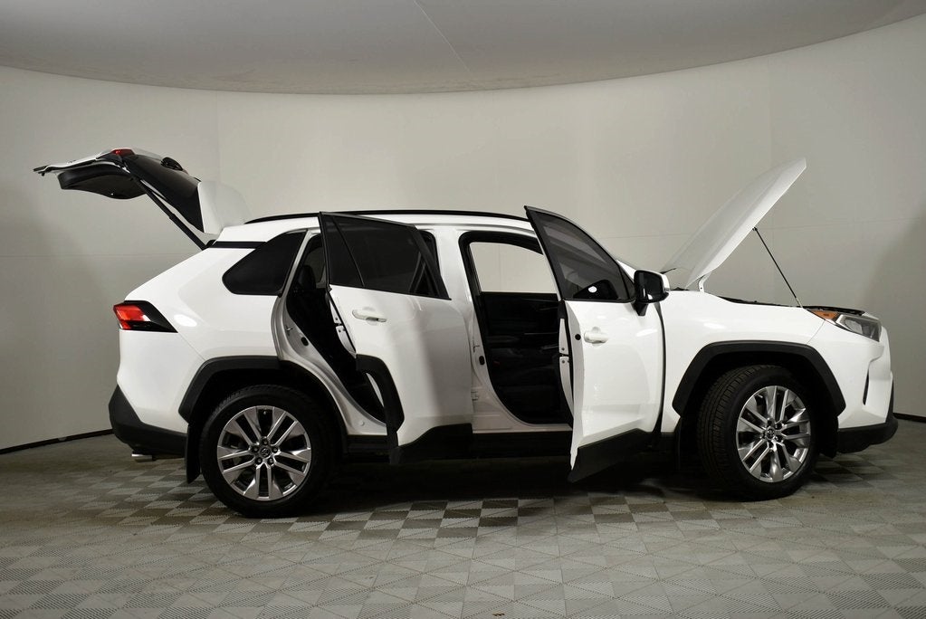 2019 Toyota RAV4 XLE Premium