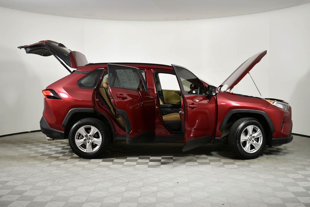 2020 Toyota RAV4 XLE