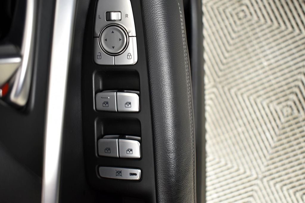 2020 Genesis G70 2.0T