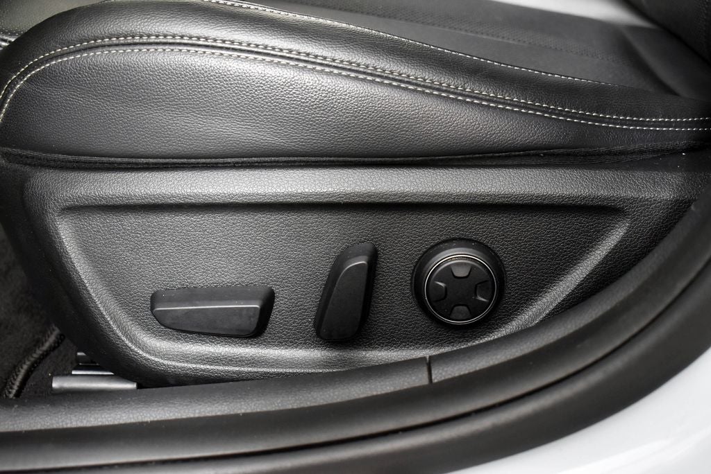 2020 Genesis G70 2.0T