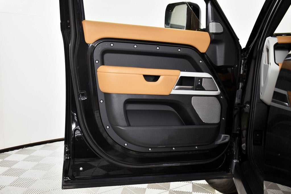 2024 Land Rover Defender 130 S