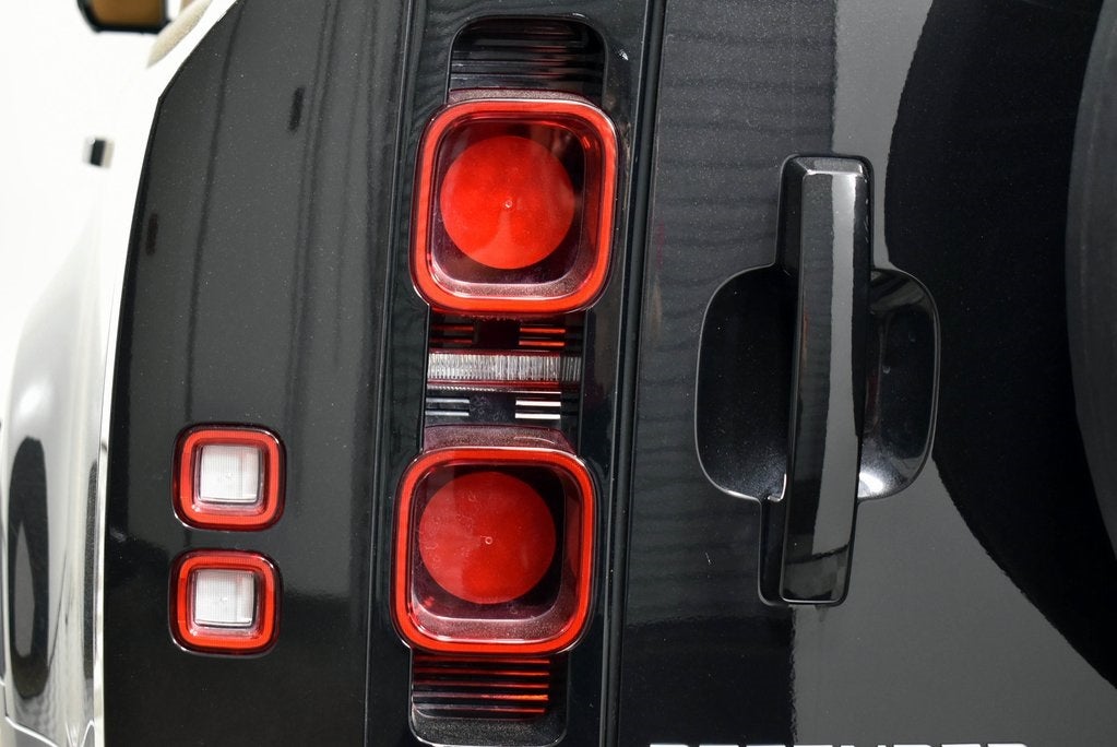 2024 Land Rover Defender 130 S