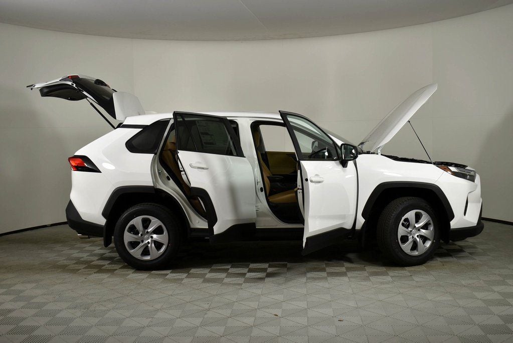 2025 Toyota RAV4 LE