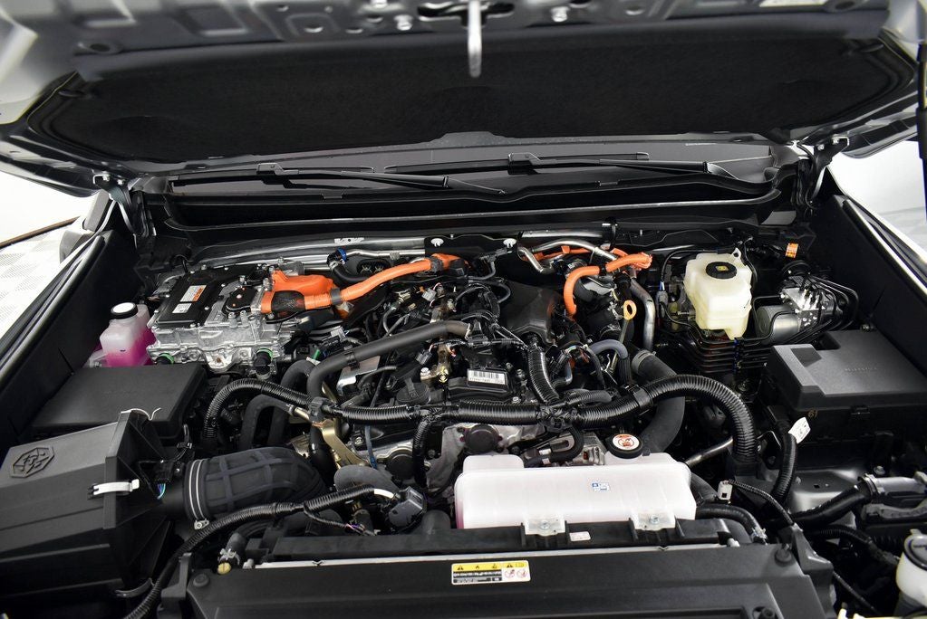 2025 Toyota Tacoma i-FORCE MAX Tacoma Trailhunter
