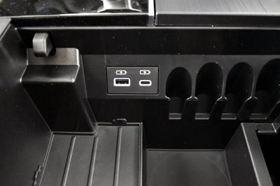 2025 Toyota Tundra i-FORCE MAX Tundra Platinum