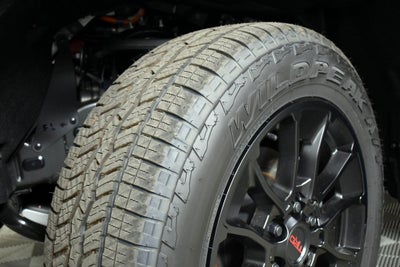 2025 Toyota Tundra i-FORCE MAX Tundra Platinum