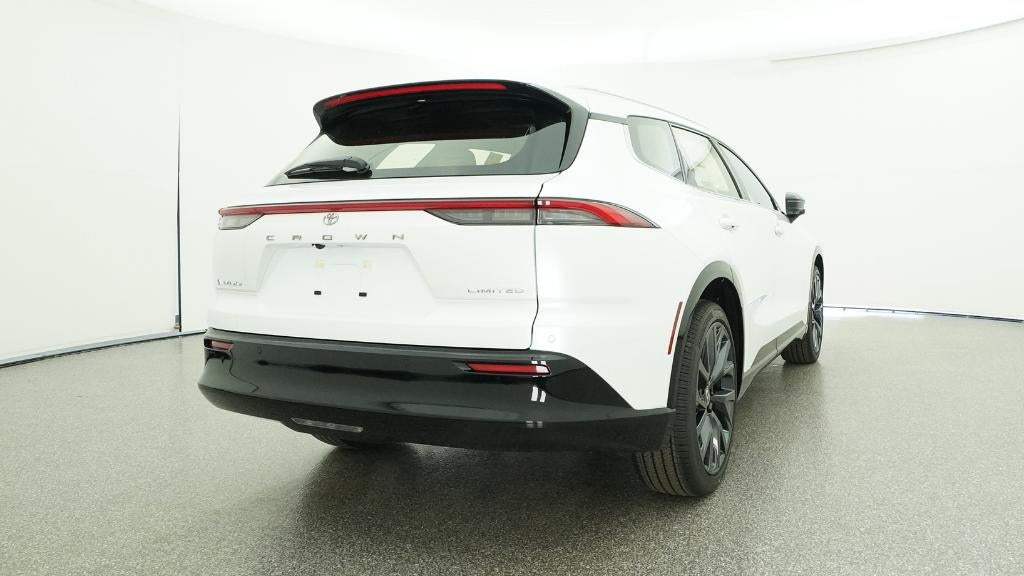 2025 Toyota Toyota Crown Signia Limited