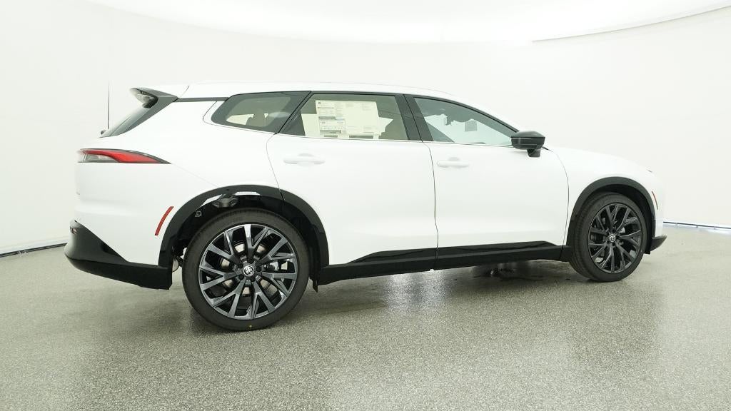 2025 Toyota Toyota Crown Signia Limited