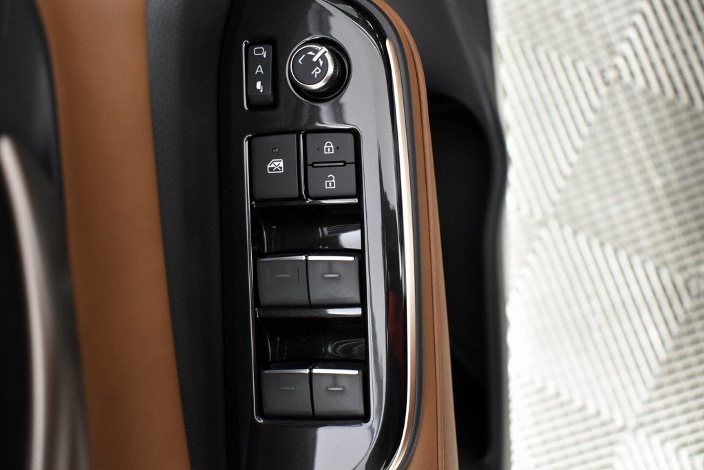 2025 Toyota Toyota Crown Signia XLE