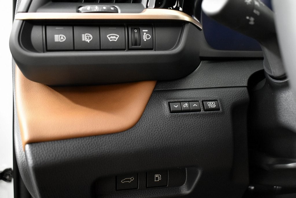 2025 Toyota Toyota Crown Signia XLE