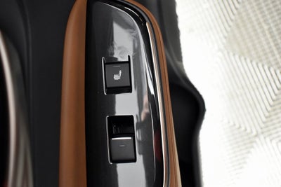 2025 Toyota Toyota Crown Signia XLE