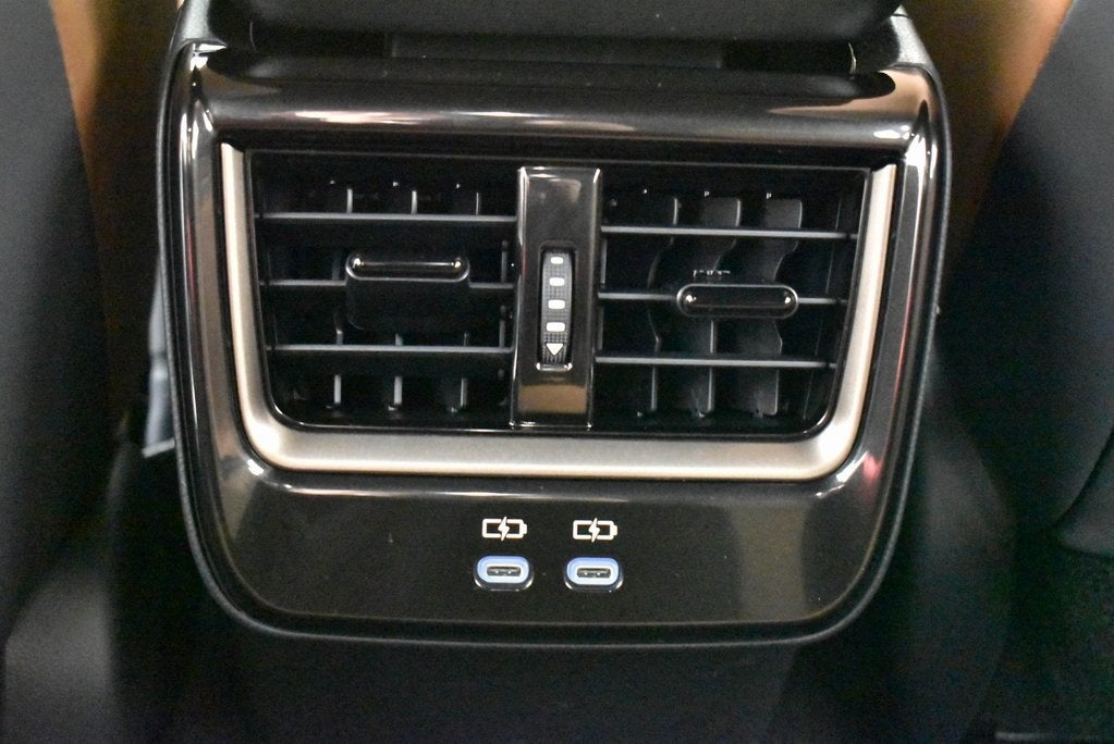 2025 Toyota Toyota Crown Signia XLE