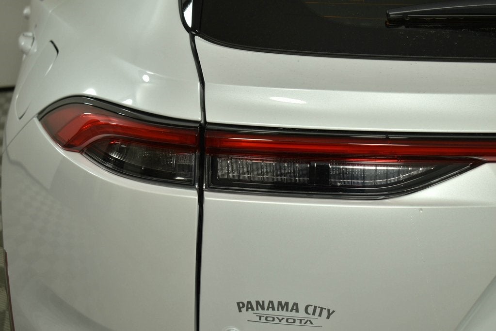 2025 Toyota Toyota Crown Signia XLE