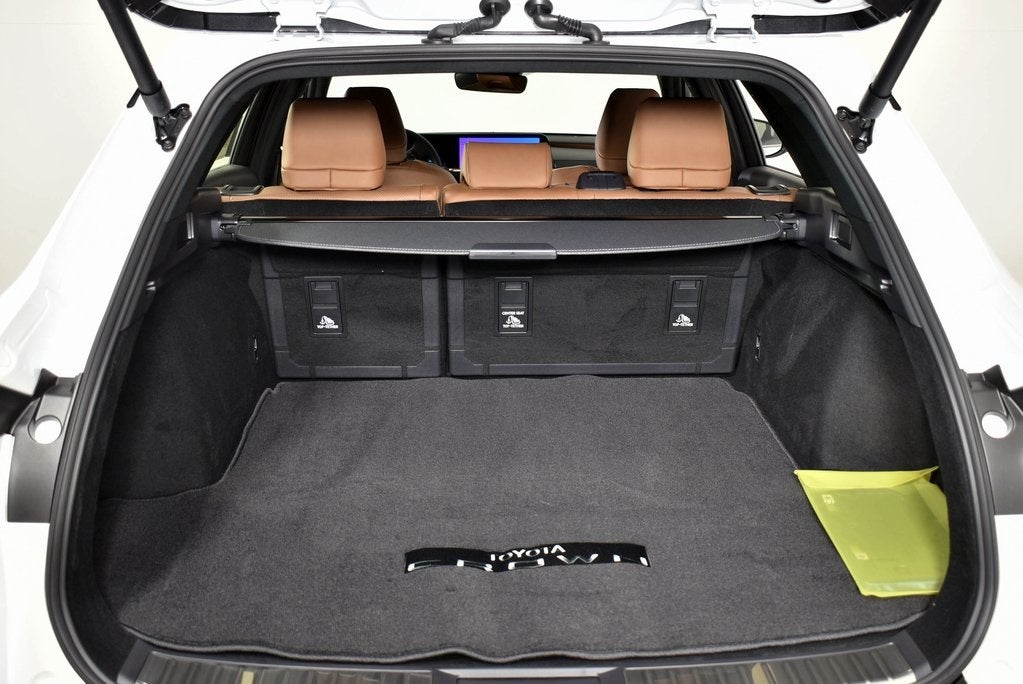 2025 Toyota Toyota Crown Signia XLE