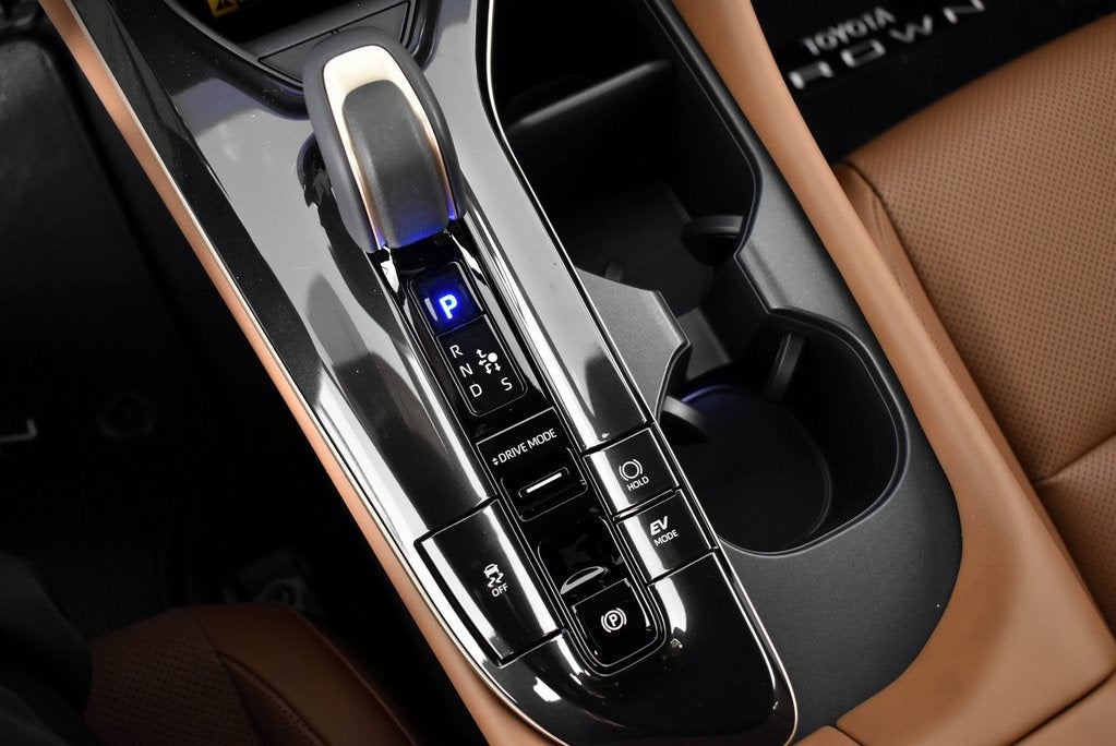 2025 Toyota Toyota Crown Signia XLE