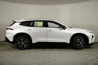 2025 Toyota Toyota Crown Signia XLE