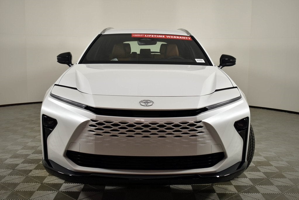 2025 Toyota Toyota Crown Signia XLE