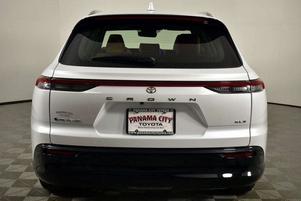 2025 Toyota Toyota Crown Signia XLE