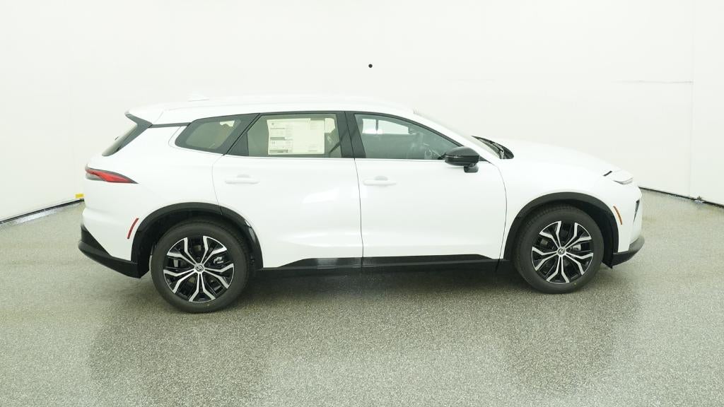 2025 Toyota Toyota Crown Signia XLE