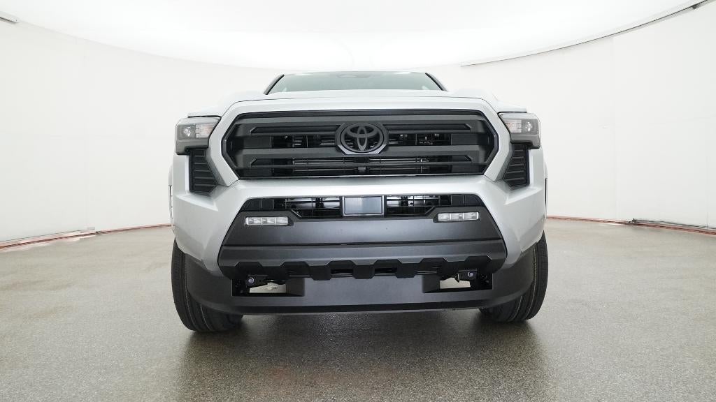 2025 Toyota Tacoma SR5 - Photo 31