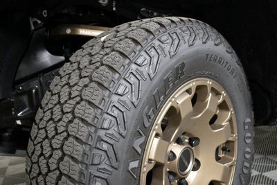 2025 Toyota Tacoma i-FORCE MAX Tacoma Trailhunter