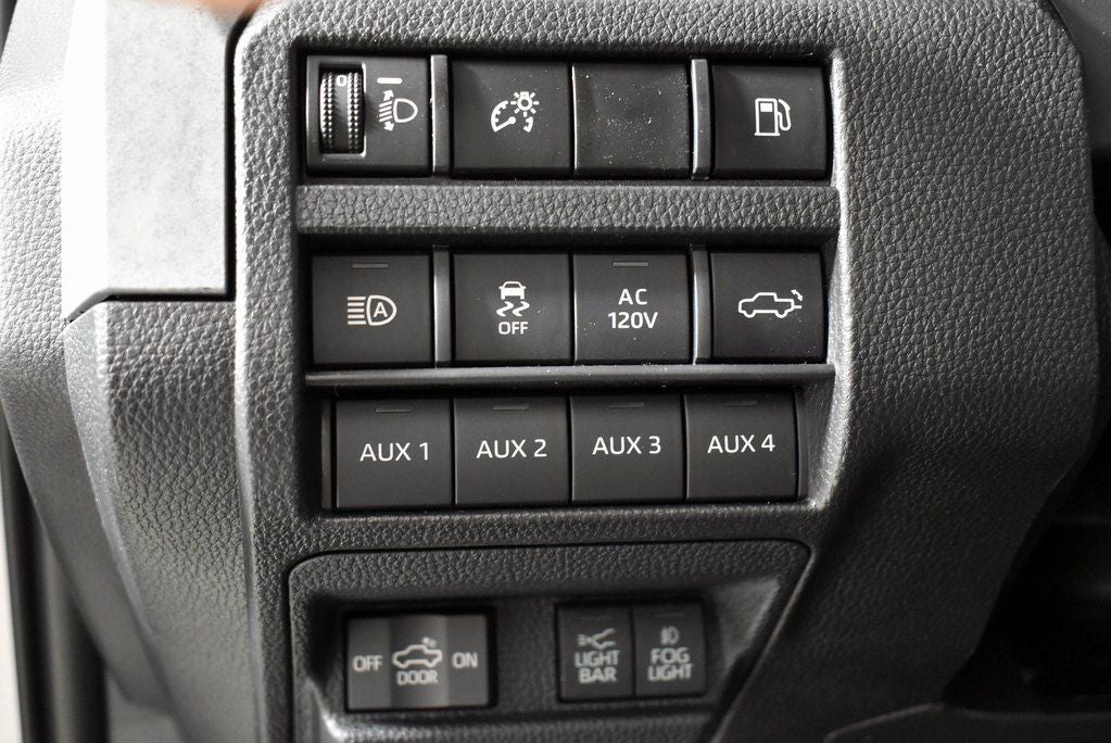 2025 Toyota Tacoma i-FORCE MAX Tacoma Trailhunter