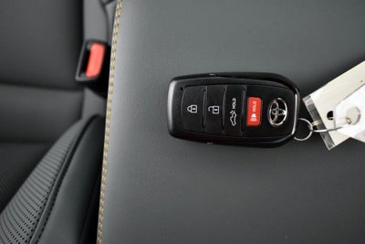 2025 Toyota Tacoma i-FORCE MAX Tacoma Trailhunter