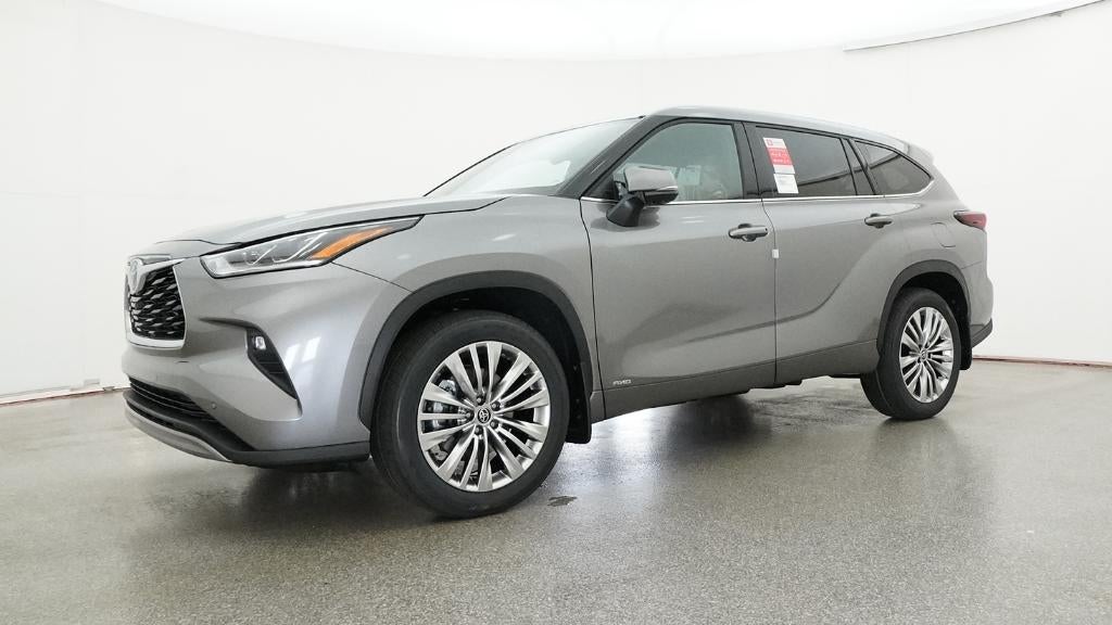 2026 Toyota Highlander Hybrid Platinum