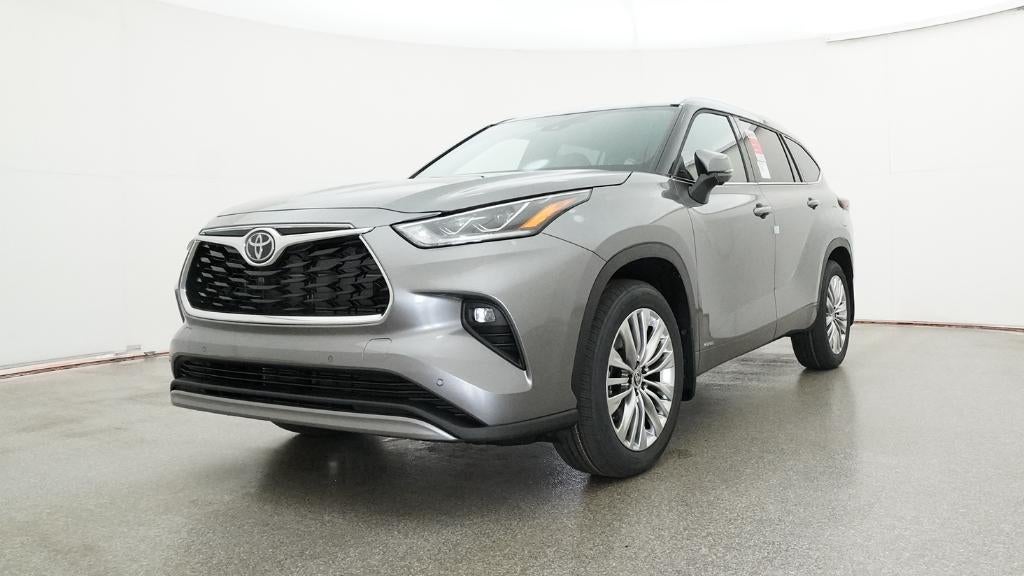 2026 Toyota Highlander Hybrid Platinum
