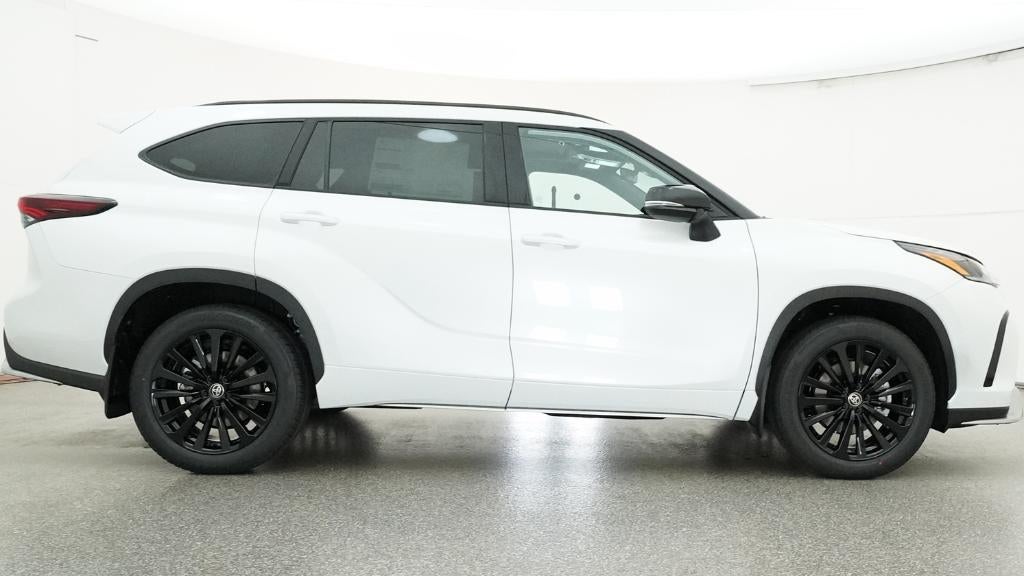 2026 Toyota Highlander XSE