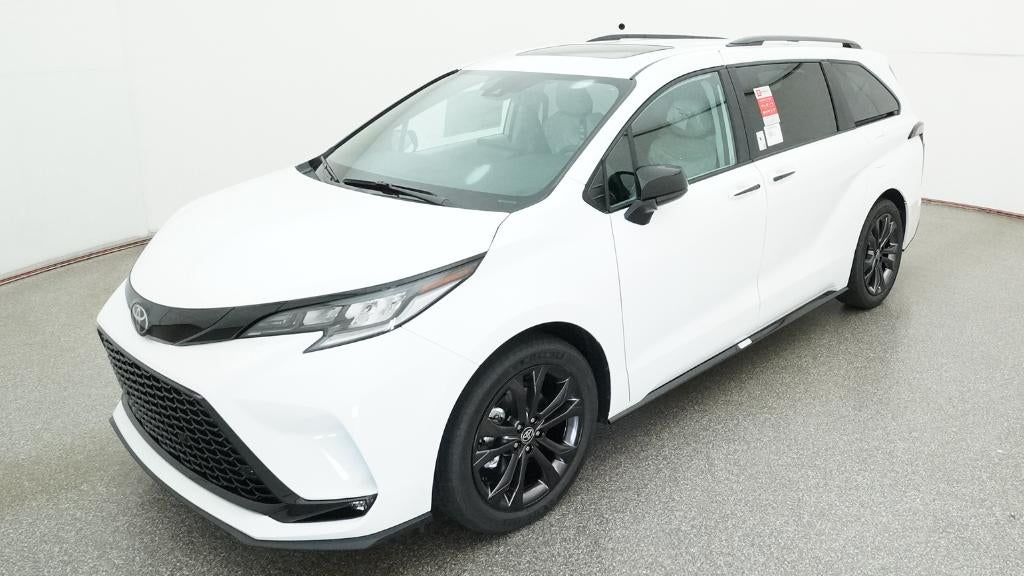 2026 Toyota Sienna XSE 7-Passenger Hybrid FWD's photo