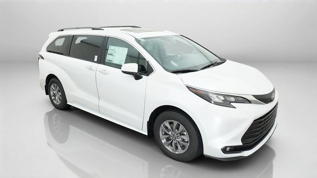 2026 Toyota Sienna XLE