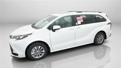 2026 Toyota Sienna XLE
