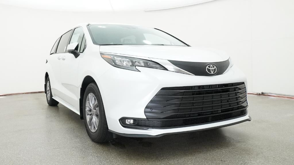 2026 Toyota Sienna XLE