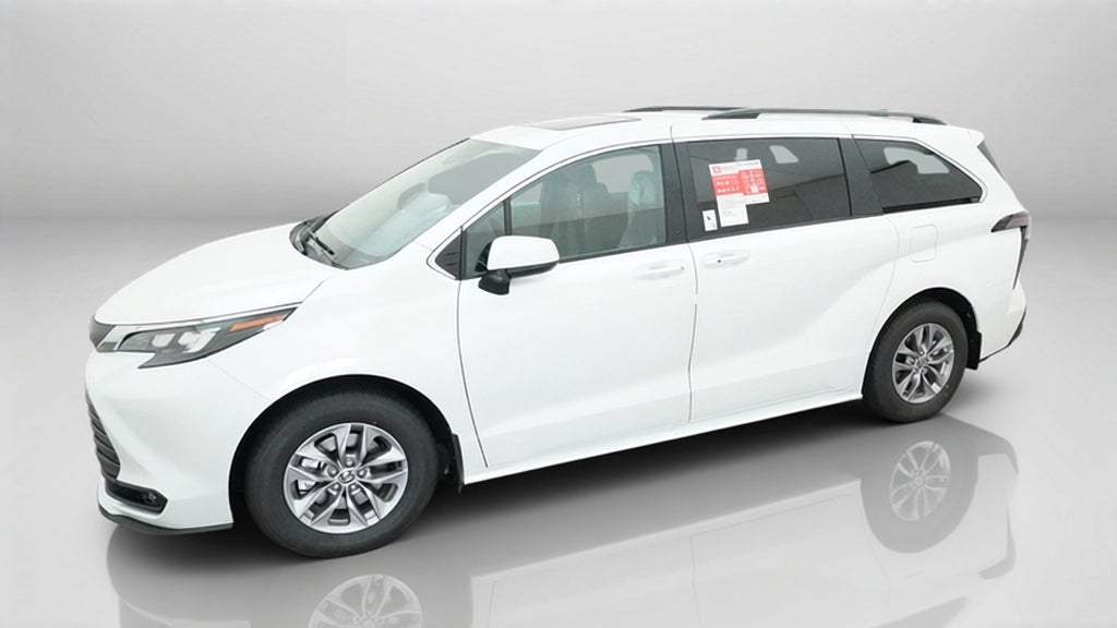2026 Toyota Sienna XLE