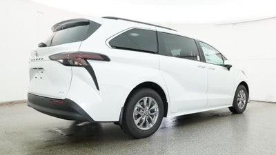 2026 Toyota Sienna XLE
