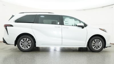 2026 Toyota Sienna XLE