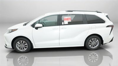2026 Toyota Sienna XLE