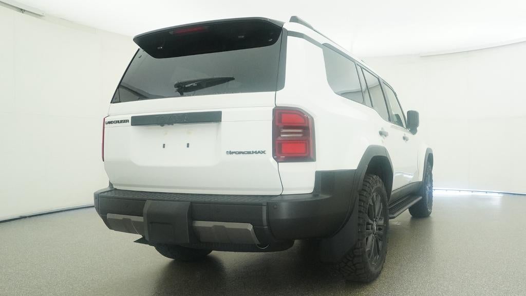 2027 Toyota Land Cruiser Base