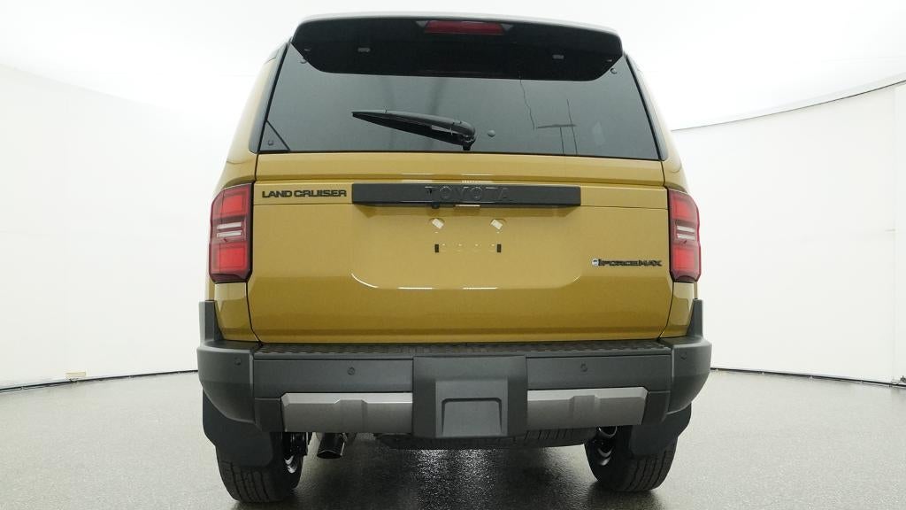 2027 Toyota Land Cruiser Base