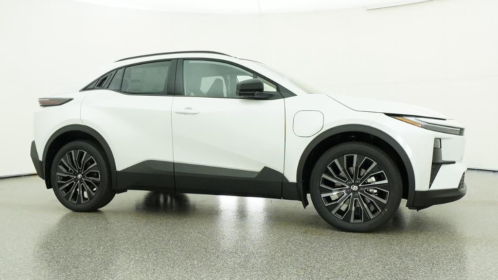 2026 Toyota C-HR XSE