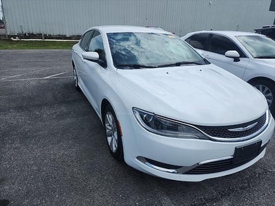2015 Chrysler 200 Limited